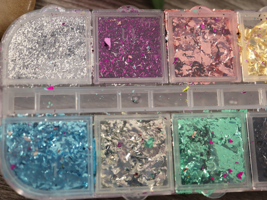 Lehtimetalli hiutaleita, 12 sävyä, 1 rasia