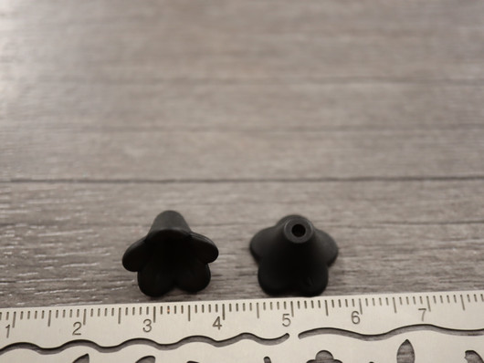 Akryylihelmi kukka, 10x14mm, musta, 10kpl