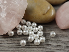 Akryylihelmi puoliporattu, 5mm, valkoinen, 20kpl