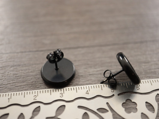 Korvakorutappi kapussille+lukko, 12mm, musta/rst, 1pari