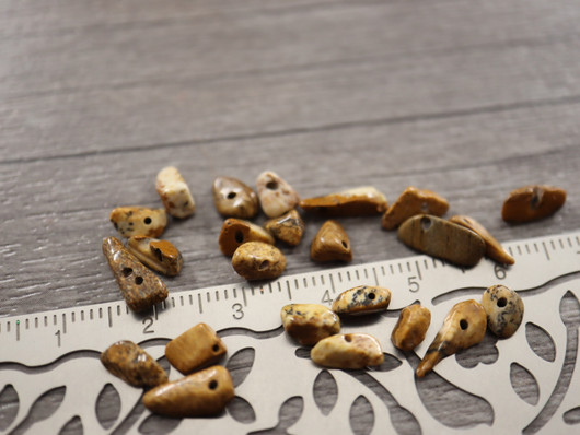 Kivisiruhelmi jaspis, 3-16mm, ruskea, 20kpl