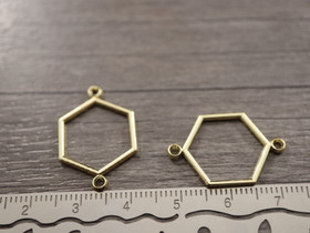 Hexagonriipus/ linkki, 25x17mm, vaaleakulta, 1kpl