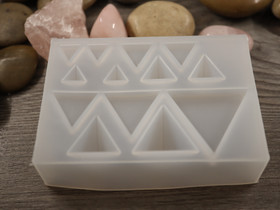 Silikonimuotti kolmiot, 91x63x22.5mm, 1kpl