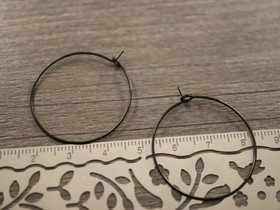 Korvakorurengas, 30x0.7mm, musta/rst, 1pari