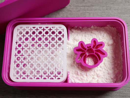 Massailijan jauherasia, 15.5x9cm, 1kpl, POSTIPAKETTI TOIMITUS