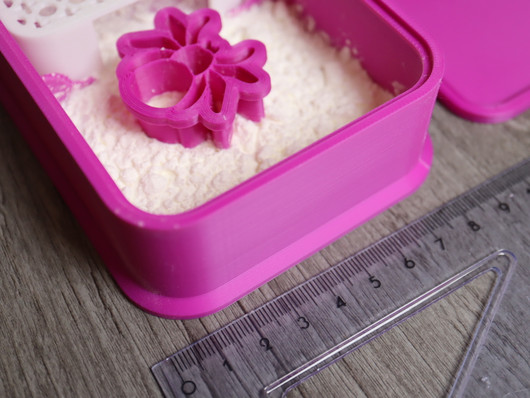 Massailijan jauherasia, 15.5x9cm, 1kpl, POSTIPAKETTI TOIMITUS