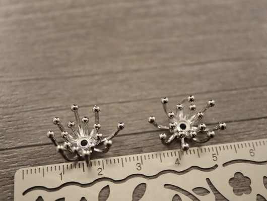 Helmihattu / koriste kukka, 15x16x6mm, kromi, 10kpl