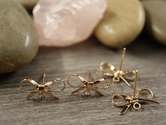 Korvakorutappi lenkillä rusetti, 16x18mm, vaaleakulta, 1pari