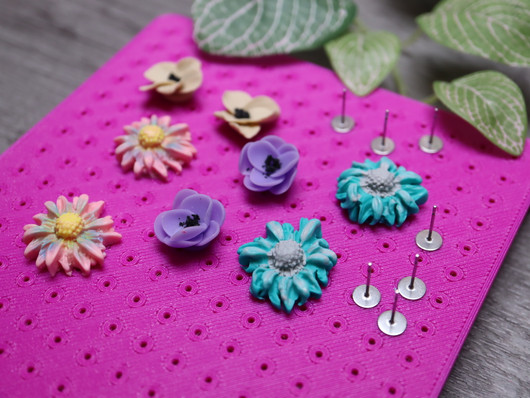 Nappikorvakorupidike+tahmea silikonialusta, 12x12mm, 1kpl