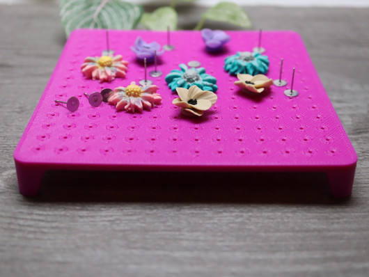 Nappikorvakorupidike+tahmea silikonialusta, 12x12mm, 1kpl