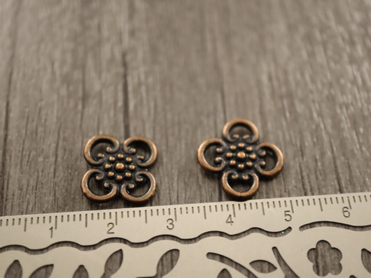 Kukkariipus, 13x13mm, kupari, 1kpl