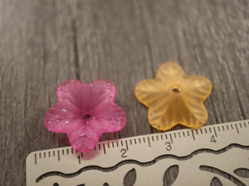 Akryylihelmi kukka, 5x18mm, mixsetti, 10kpl