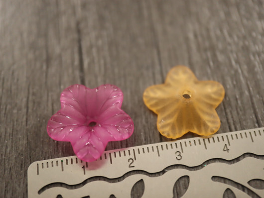 Akryylihelmi kukka, 5x18mm, mixsetti, 10kpl