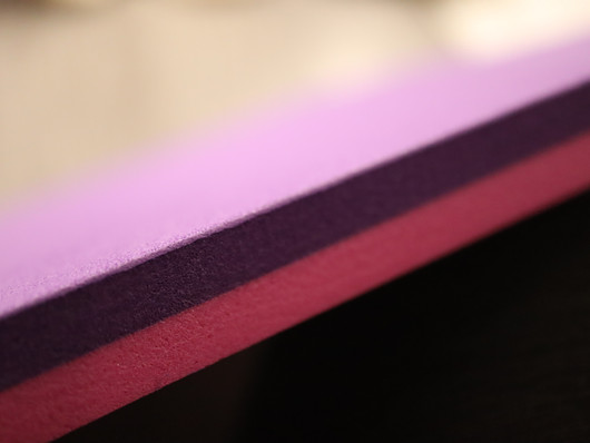 Muotoilualusta, 25x19x1.5cm, pinkki/vihreä, 1kpl POSTIPAKETTI TOIMITUS