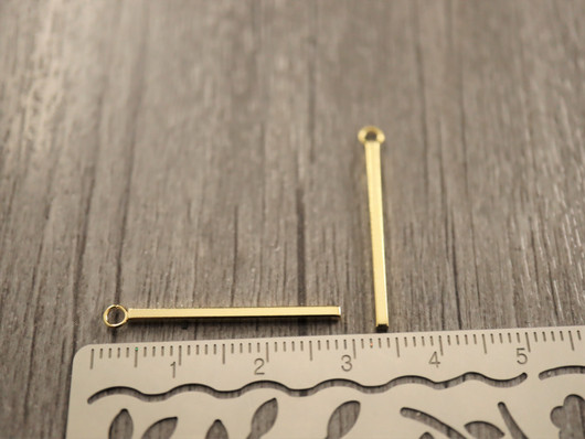 Palkkiriipus, 28x1.5mm, 24K kulta/rst, 1kpl