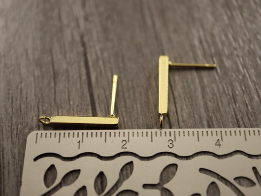 Korvakorutappi palkki, 18x3mm, 18K/rst, 1pari
