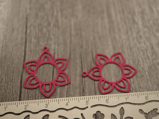 Kukkariipus, 30x24mm, fuksia, 1kpl