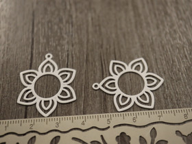 Kukkariipus, 30x24mm, valkoinen, 1kpl