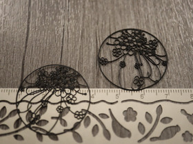 Kukkariipus, 30mm, musta, 1kpl