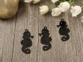 Merihevonenriipus, 21x10mm, musta, 1kpl