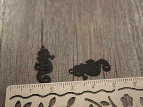 Merihevonenriipus, 21x10mm, musta, 1kpl