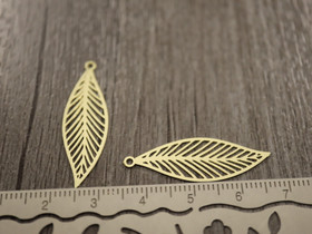 Lehtiriipus, 32x10mm, vaaleakulta, 1kpl