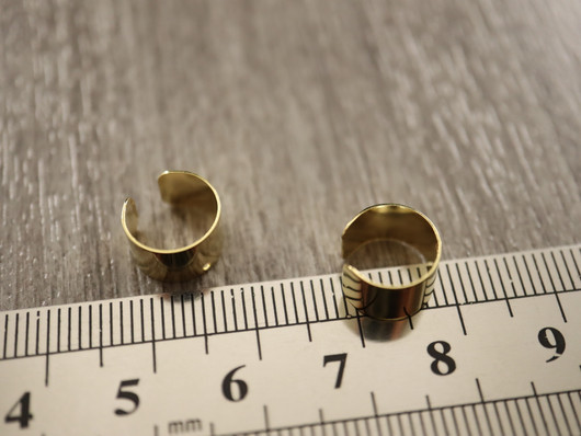 Rustokoru/ ear cuff, 10x9mm, kulta/ rst, 1pari