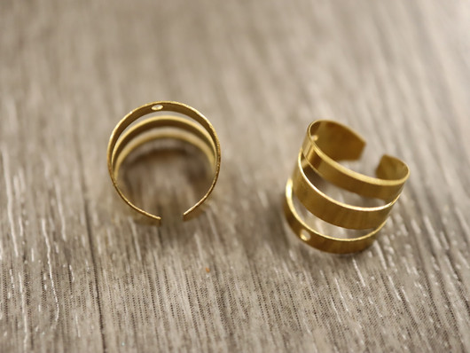 Rustokoru/ ear cuff, 10x10mm, kulta/ rst, 1pari