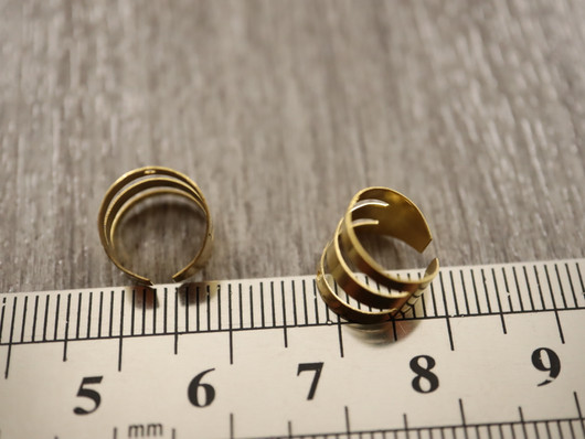 Rustokoru/ ear cuff, 10x10mm, kulta/ rst, 1pari