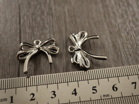 Rusettiriipus, 19x15mm, kromi, 1kpl