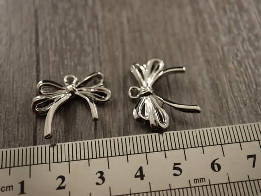 Rusettiriipus, 19x15mm, kromi, 1kpl