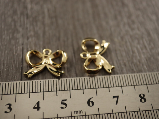 Rusettiriipus, 13x17mm, 18K/ vaaleakulta, 1kpl