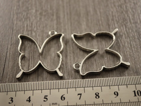 Riipus/ korukehys perhonen, 34x21mm, kromi, 1kpl