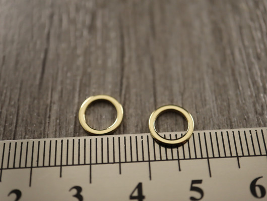 Linkki ympyrä, 8x1mm, umpi, PVD/ 18K/kulta/rst, 10kpl