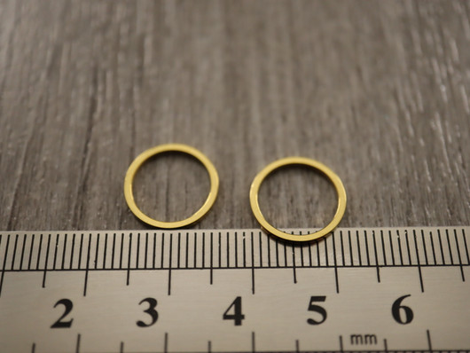 Linkki ympyrä matta, 12x0.9mm, umpi, 18K/kulta/rst, 10kpl