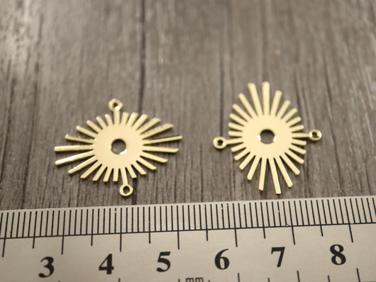 Aurinkoriipus/ linkki, 24x21mm, 18K kulta, 1kpl