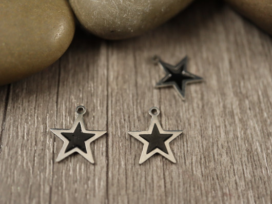 Tähtiriipus, 12x10mm, musta/ rst