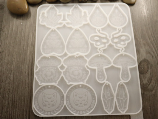 Silikonimuotti mystiikka,  209x175x5mm, 1kpl