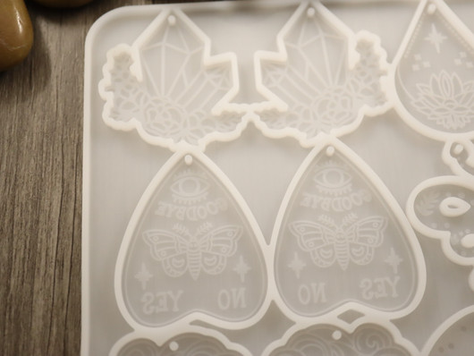 Silikonimuotti mystiikka,  209x175x5mm, 1kpl