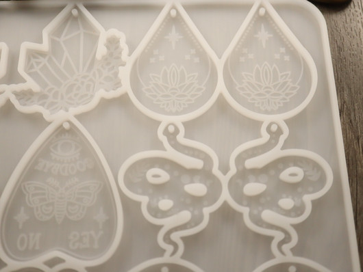 Silikonimuotti mystiikka,  209x175x5mm, 1kpl