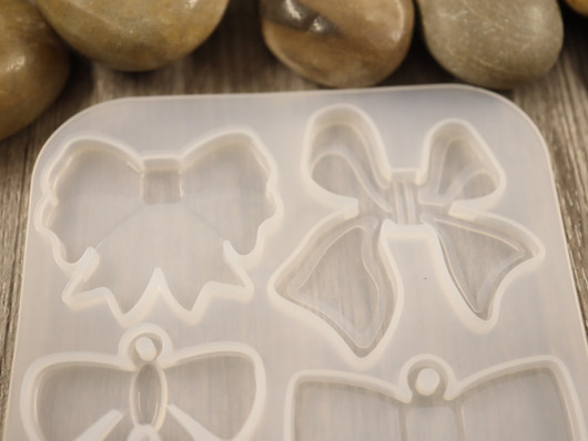 Silikonimuotti rusetti, 107x79x4mm, 1kpl