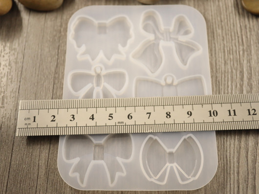 Silikonimuotti rusetti, 107x79x4mm, 1kpl