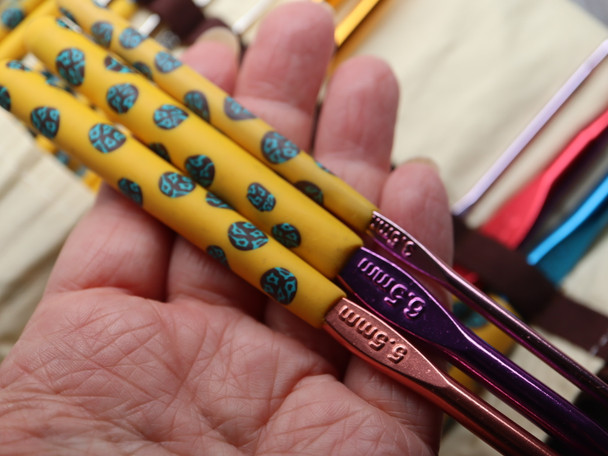 28.12.25. Virkkuukoukkujen tuunaus Cernit massoilla