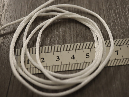 Nylon satiininyöri, 1.5mm, valkoinen, 10m
