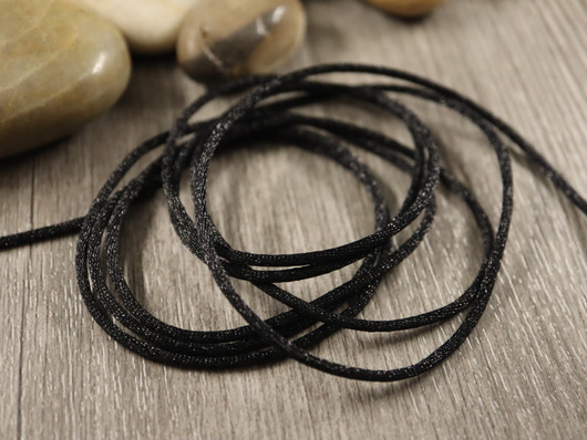 Nylon satiininyöri, 1.5mm, musta, 10m