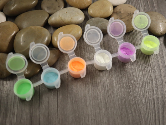 Emalia® Mica Glow pigmentit, lajitelma pimeässä hohtava 17, 10-11g, 1kpl