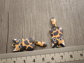 Kissariipus liikkuvalla hännällä, 38x16mm, moniväri, 1kpl