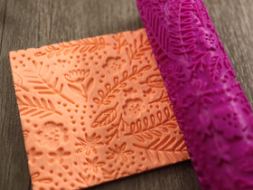 Kuviorulla kukat, 9x2.4mm, 1kpl