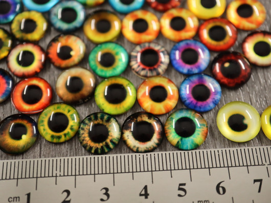 Kapussi silmä, 12mm, mix setti, 50kpl
