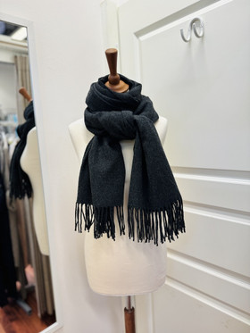 Kaulahuivi tummanharmaa